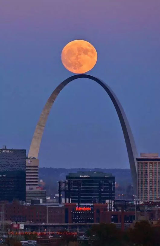 Super Moon over St. Louis